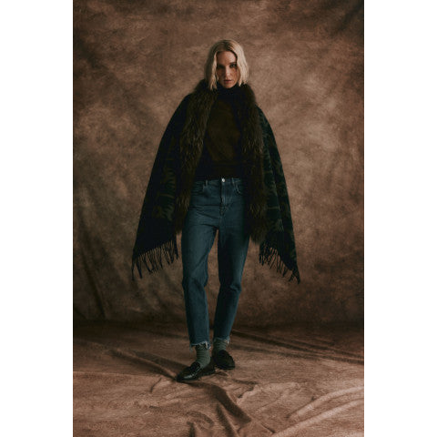 Bazar Deluxe Wool Stole with Fur Trim