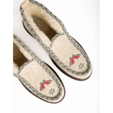 Penelope Chilvers Inuit Embroidered Felt Wool-Lined Slipper in Cream