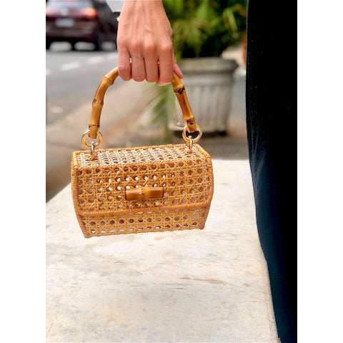 Serpui-ScarlettBoxHandbagwithBambooHandle-2022-Pumpz
