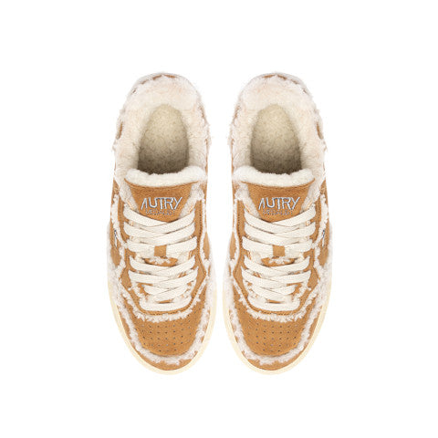 Autry Medalist in Suede Cognac and Shearling