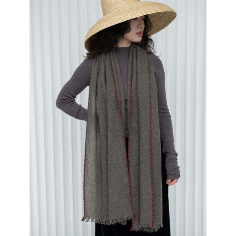 Oats & Rice Weaver Cashmere Scarf in Green