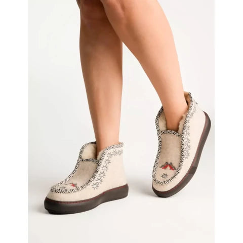 Penelope Chilvers Inuit Embroidered Felt Wool-Lined Slipper in Cream